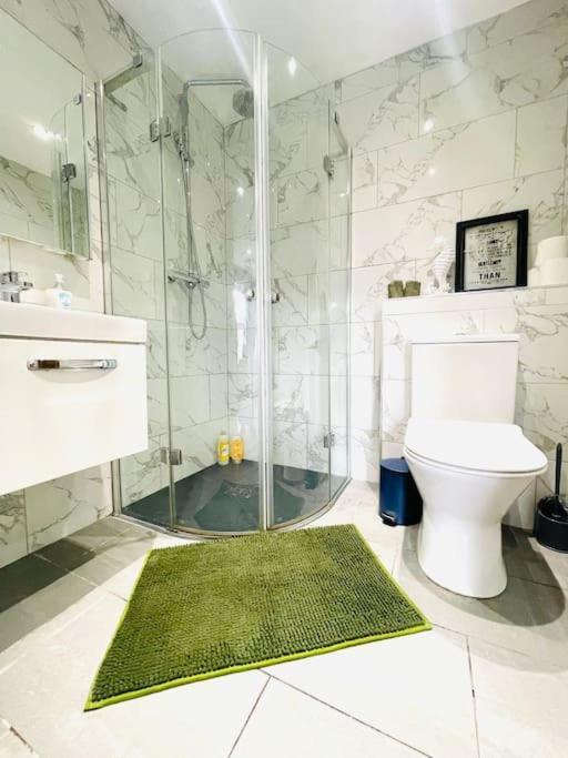 Bright Flat Near To Tower Bridge * Londra